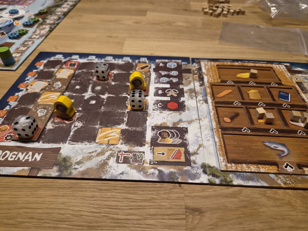 Spielmaterial von "Saltfjord" im Spielverlauf.